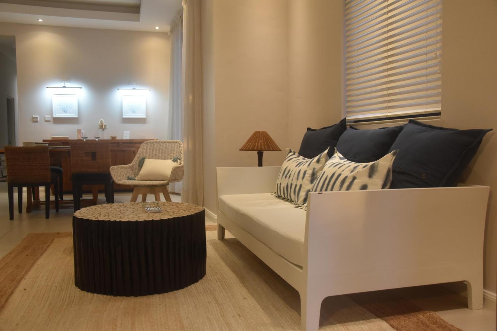 Blue Waves Beachfront Penthouse Flic en Flac Exterior photo